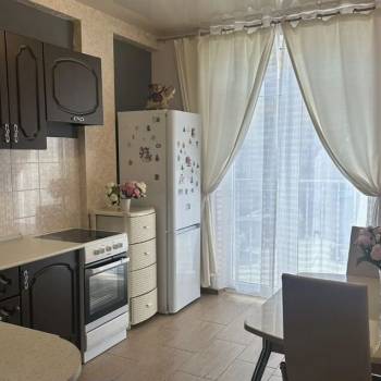 Сдается 1-комнатная квартира, 40 м²