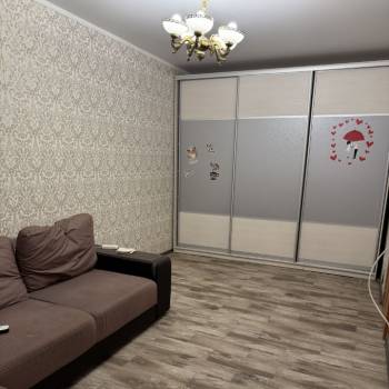 Сдается 1-комнатная квартира, 40 м²