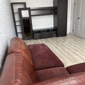 Сдается 1-комнатная квартира, 48,3 м²