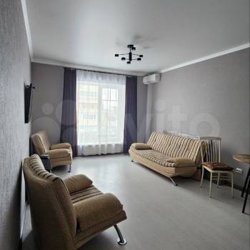 Сдается 1-комнатная квартира, 42 м²