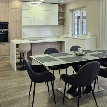 Сдается Дом, 220 м²