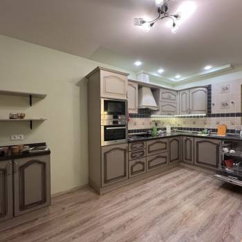 Продается Многокомнатная квартира, 168,2 м²