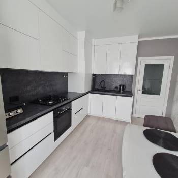 Продается 2-х комнатная квартира, 57 м²