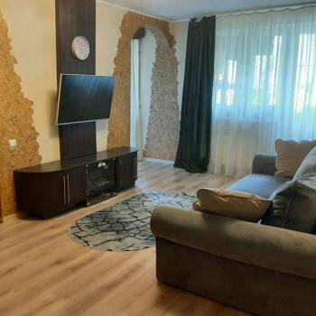 Продается 3-х комнатная квартира, 57 м²