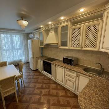 Сдается 1-комнатная квартира, 40 м²