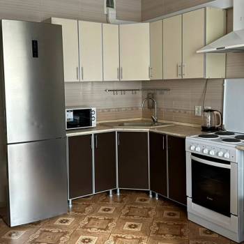 Продается 1-комнатная квартира, 58 м²
