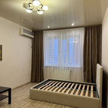 Продается 1-комнатная квартира, 38 м²