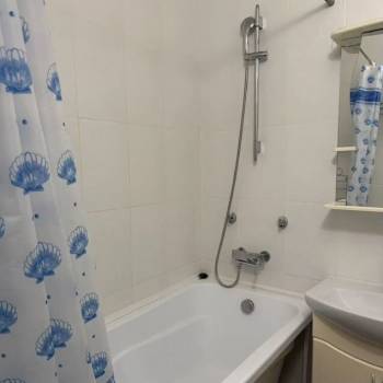 Продается 1-комнатная квартира, 38 м²