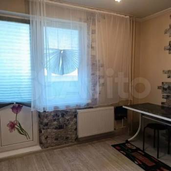 Продается 1-комнатная квартира, 38 м²