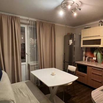 Продается 1-комнатная квартира, 40 м²