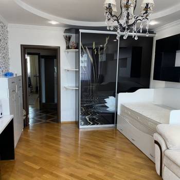 Сдается 2-х комнатная квартира, 84 м²