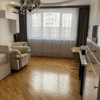 Сдается 2-х комнатная квартира, 84 м²