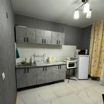 Сдается 1-комнатная квартира, 40,7 м²