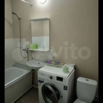 Сдается 1-комнатная квартира, 40 м²