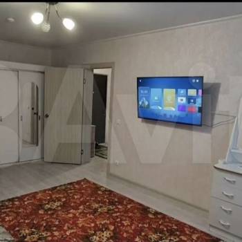 Сдается 1-комнатная квартира, 40 м²