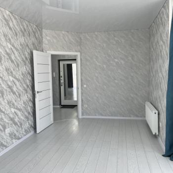 Продается 1-комнатная квартира, 42 м²