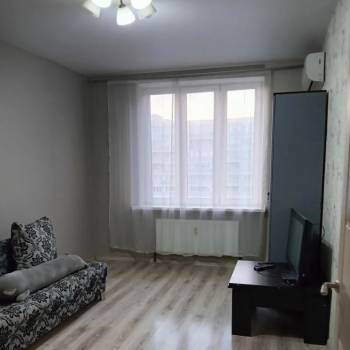 Сдается 1-комнатная квартира, 37 м²