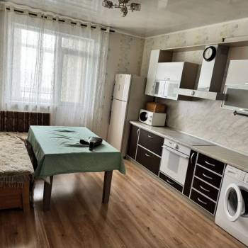 Сдается 1-комнатная квартира, 54 м²