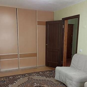 Сдается 1-комнатная квартира, 38 м²