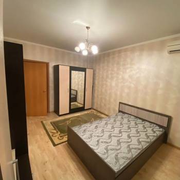 Сдается 1-комнатная квартира, 42 м²