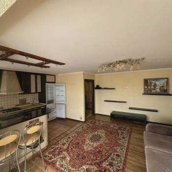 Сдается 2-х комнатная квартира, 65 м²