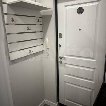 Продается 1-комнатная квартира, 42 м²