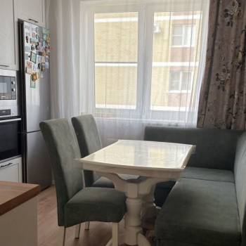 Продается 2-х комнатная квартира, 60 м²