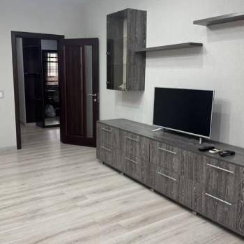 Сдается 2-х комнатная квартира, 65 м²