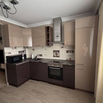 Сдается 2-х комнатная квартира, 84 м²
