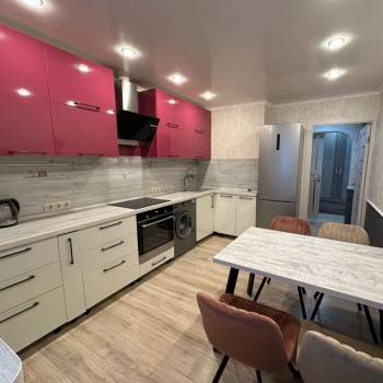 Продается 1-комнатная квартира, 42 м²