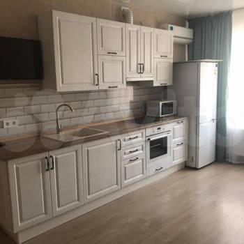 Продается 1-комнатная квартира, 37 м²