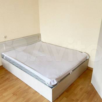 Сдается 1-комнатная квартира, 37,9 м²