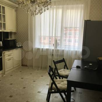 Продается 1-комнатная квартира, 38 м²
