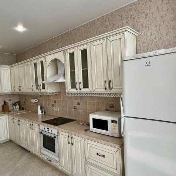 Сдается 2-х комнатная квартира, 80 м²