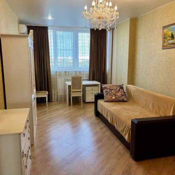 Сдается 2-х комнатная квартира, 80 м²