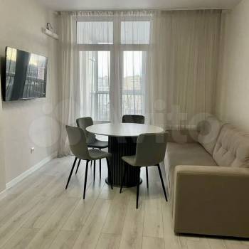 Сдается 1-комнатная квартира, 46 м²