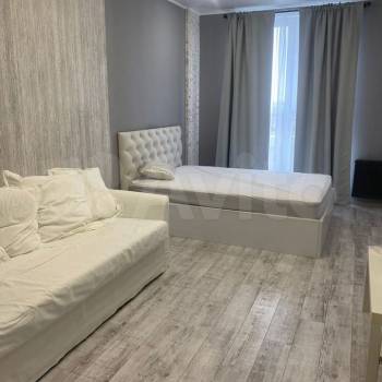 Сдается 1-комнатная квартира, 42 м²
