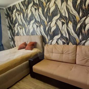 Продается 1-комнатная квартира, 42 м²