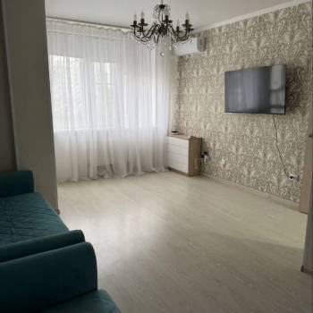 Сдается 1-комнатная квартира, 40 м²