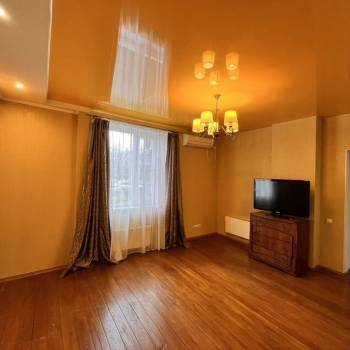 Сдается 2-х комнатная квартира, 60 м²