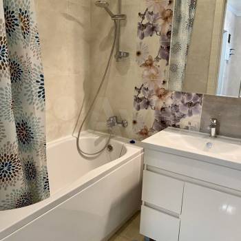 Сдается 1-комнатная квартира, 45 м²