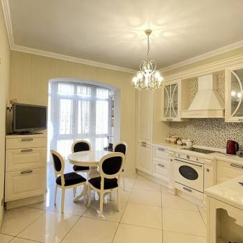 Сдается 1-комнатная квартира, 62 м²