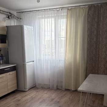 Сдается 2-х комнатная квартира, 72 м²