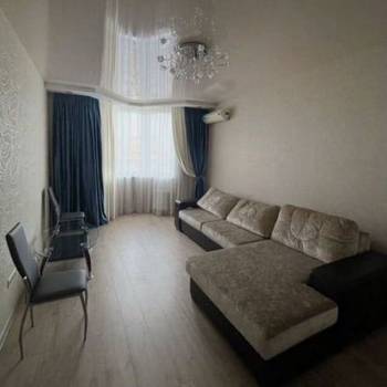 Сдается 2-х комнатная квартира, 70 м²