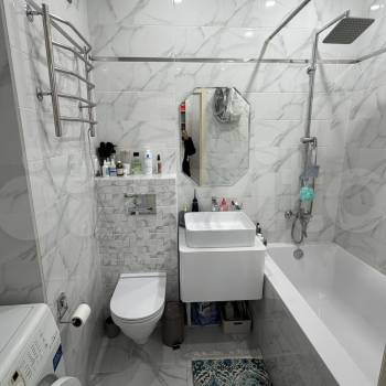 Продается 1-комнатная квартира, 42 м²