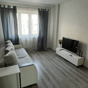 Сдается 1-комнатная квартира, 38 м²