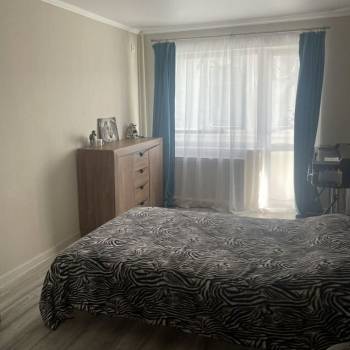 Продается 1-комнатная квартира, 32 м²