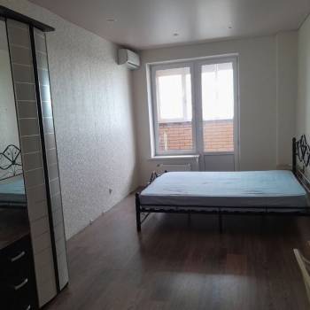 Сдается 1-комнатная квартира, 43 м²