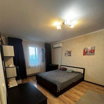 Сдается 1-комнатная квартира, 37 м²