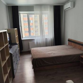 Сдается 1-комнатная квартира, 39 м²